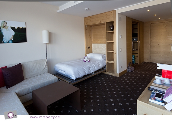 Ausklappbares Einzelbett in der Junior Suite des Hotel Nira Alpina