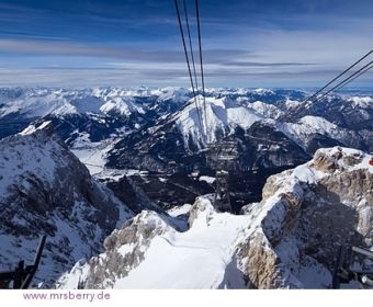 Blick von der Zugspitze - TOP OF GERMANY - Talfahrt mit der Tiroler Zugspitzbahn