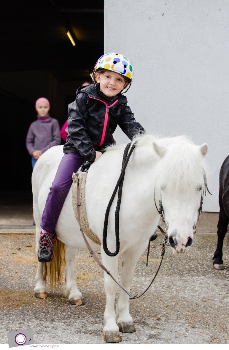 Robinson Club Ampflwang: Reiten - Shetland Pony