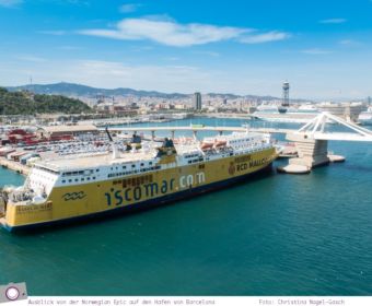 Mittelmeer Kreuzfahrt mit der Norwegian Epic - Ausblick vom Schiff im Hafen von Barcelona