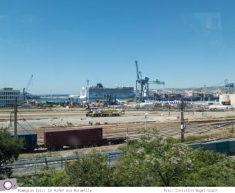 Mittelmeer Kreuzfahrt mit der Norwegian Epic - Das Schiff im Hafen von Marseille
