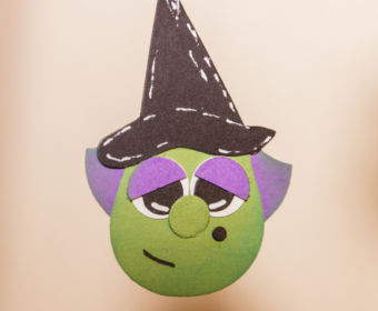 DIY Halloween Dekoration basteln: kleine Hexe mit der Eulenstanze