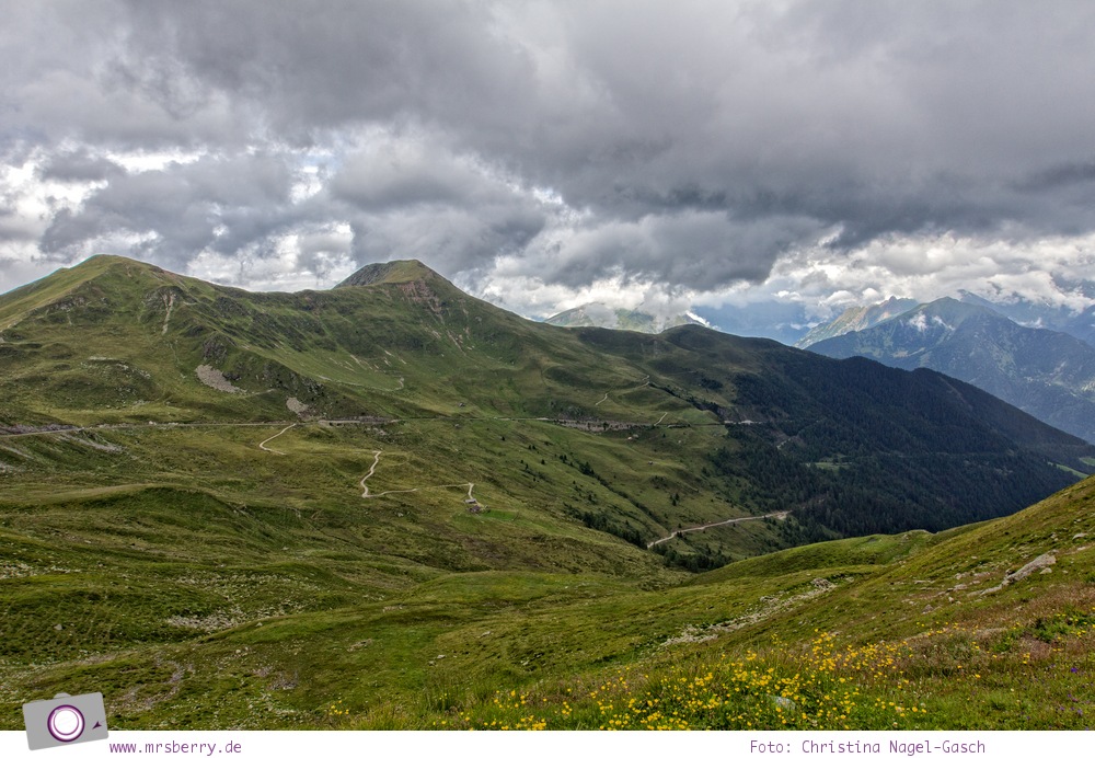 Fahrt über das Penser Joch nach Südtirol