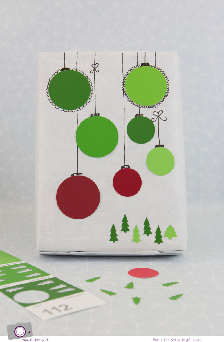 Geschenke schön verpacken - Weihnachtsgeschenke in Weiß, Grün und Rot
