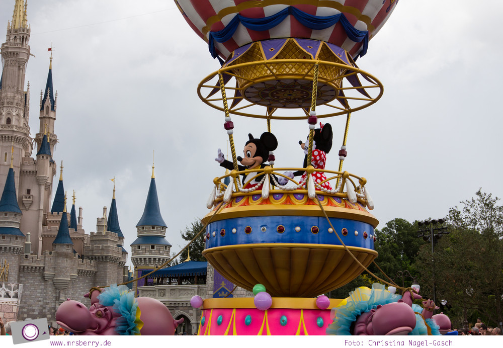 Familienurlaub in den USA - Florida Rundreise: Disney World in Orlando - Magic Kingdom, Festival of Fantasy Parade