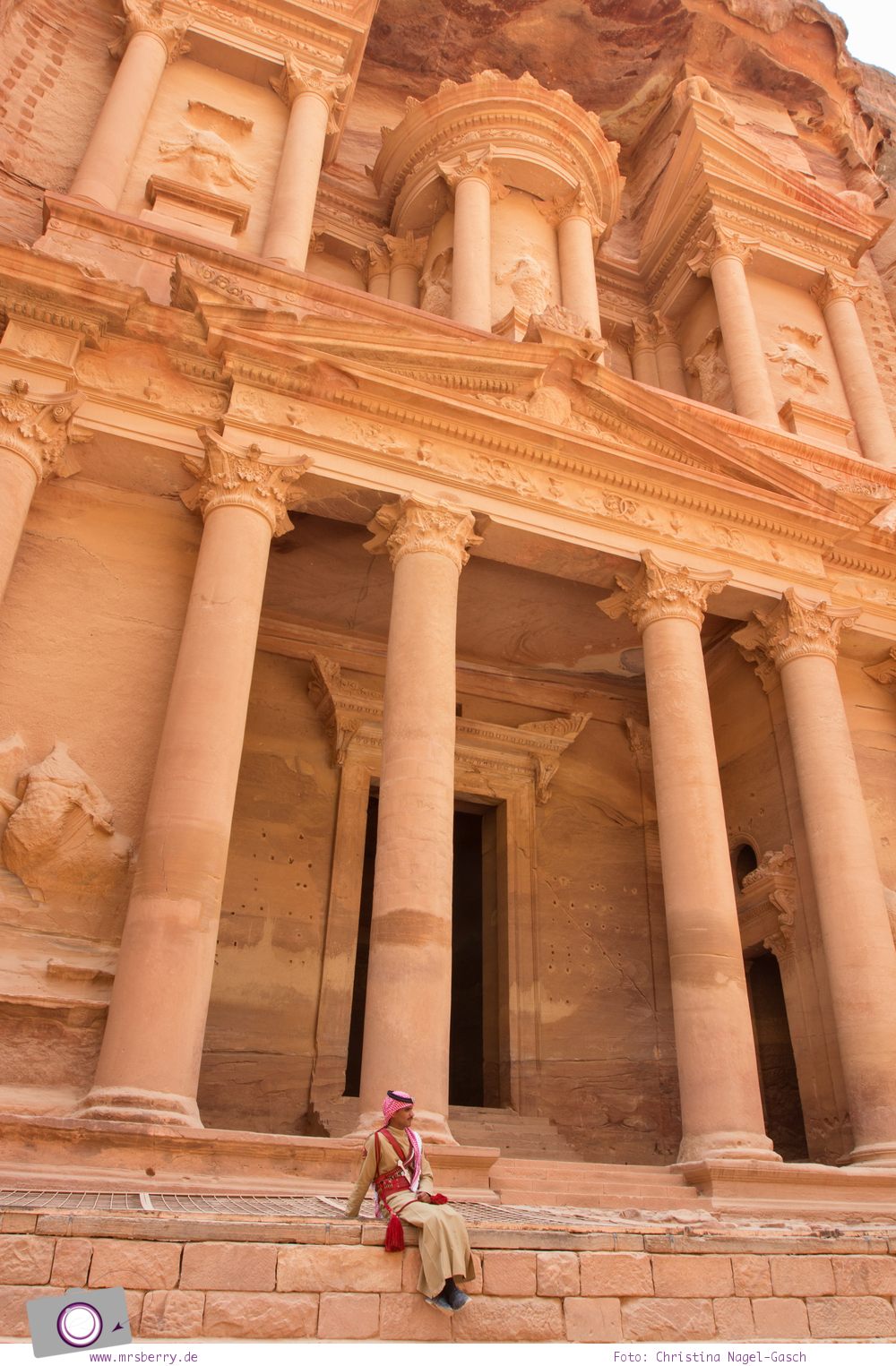 Rundreise Jordanien - ein Reisebericht: Besuch der antiken Felsenstadt Petra - das weltberühmte Schatzhaus Khazne al-Firaun