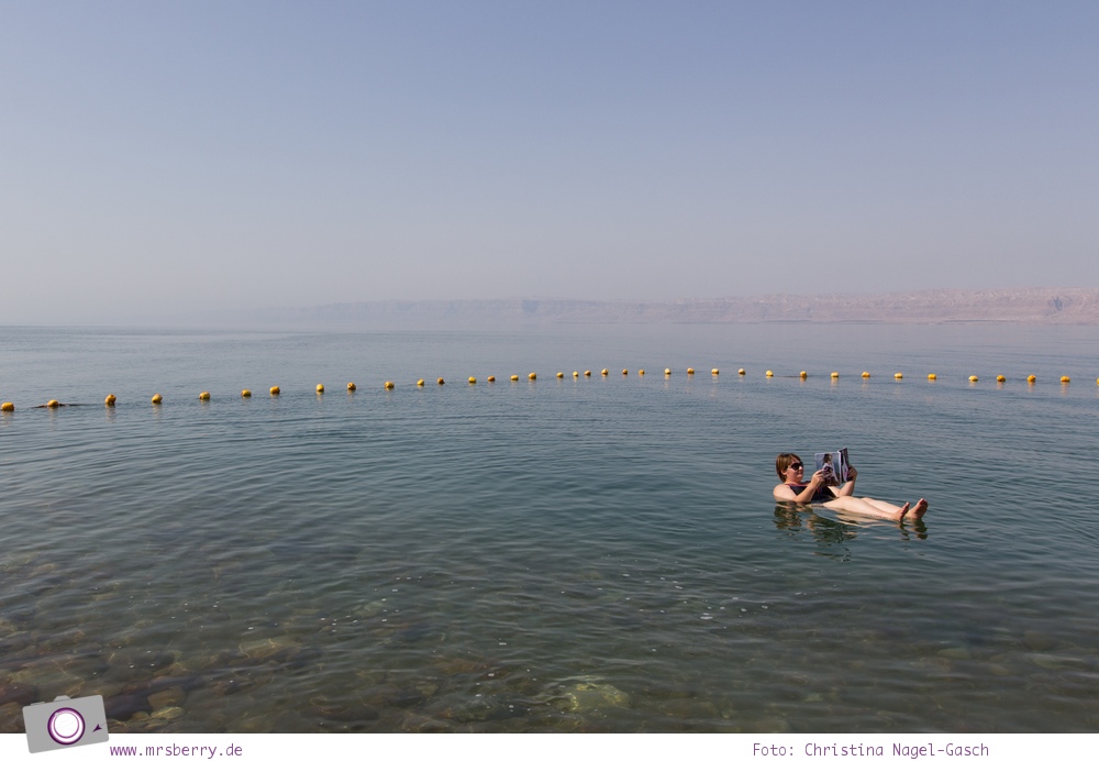 Rundreise Jordanien - ein Reisebericht: Floating im Toten Meer