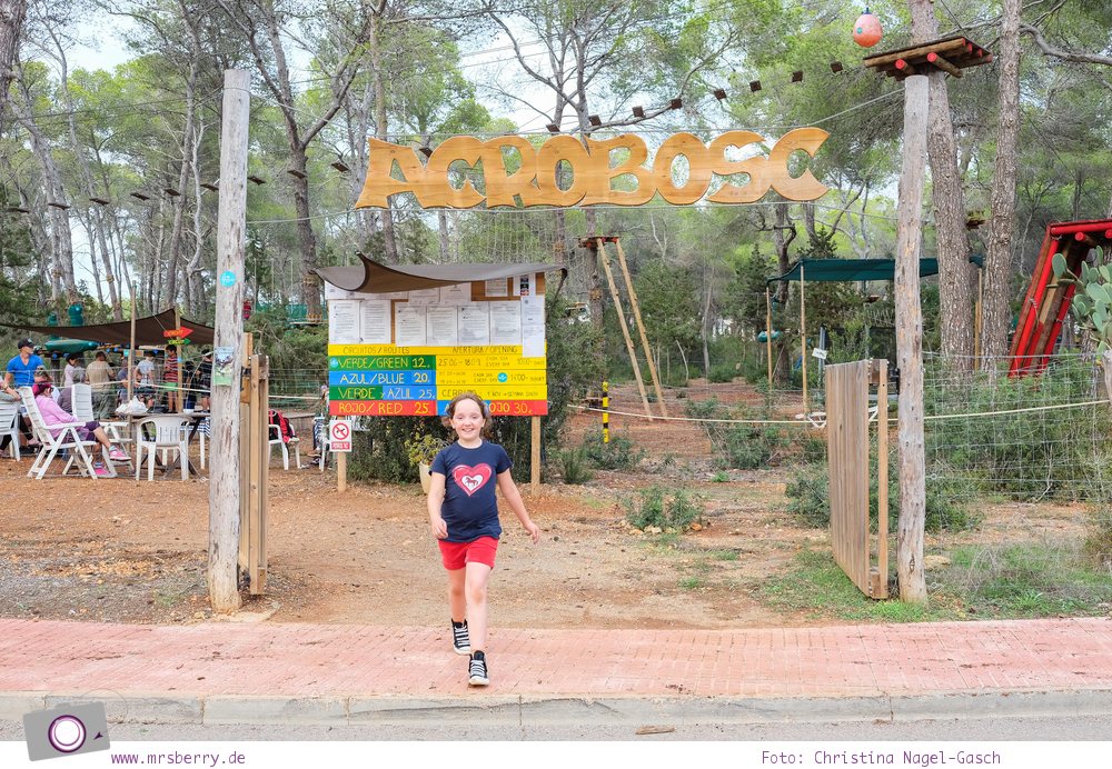 Ibiza mit Kindern - Reisebericht mit Tipps für die Region Santa Eularia: Kletterwald Acrobosc