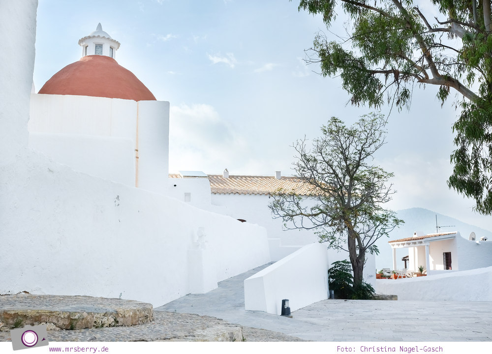 Ibiza mit Kindern - Reisebericht mit Tipps für die Region Santa Eularia: Stadtrundgang, ausgehend vom Hügel Puig de Missa