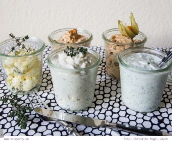 Partyrezepte: Brotaufstrich, Dips & Kräuterbutter