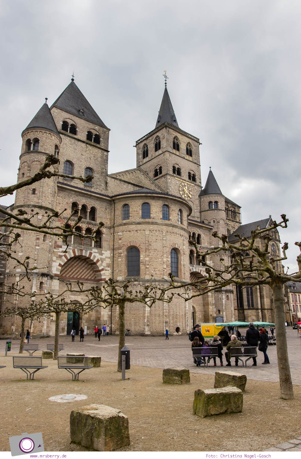 MrsBerry.de in Trier: 10 Sehenswürdigkeiten & Tipps für Deutschlands älteste Stadt - Trierer Dom oder die Hohe Domkirche St. Peter zu Trier