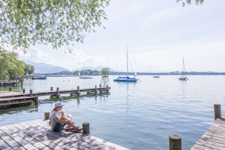 Prien am Chiemsee: Tipps für den Familienurlaub in Bayern vom MrsBerry Familien-Reiseblog | Besuch der Fraueninsel mit Inselidylle pur.