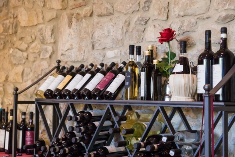 Toskana Urlaub in den Hügeln des Chianti Classico und die schönsten Ausflugsziele im Chianti Gebiet - Weinprobe im Castello di Ama