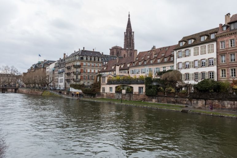 Hausbootferien in Frankreich - Familienurlaub auf dem Hausboot auf dem Rhein-Marne-Kanal in Elsass - MrsBerry Familien-Reiseblog: mit dem Hausboot nach Straßburg
