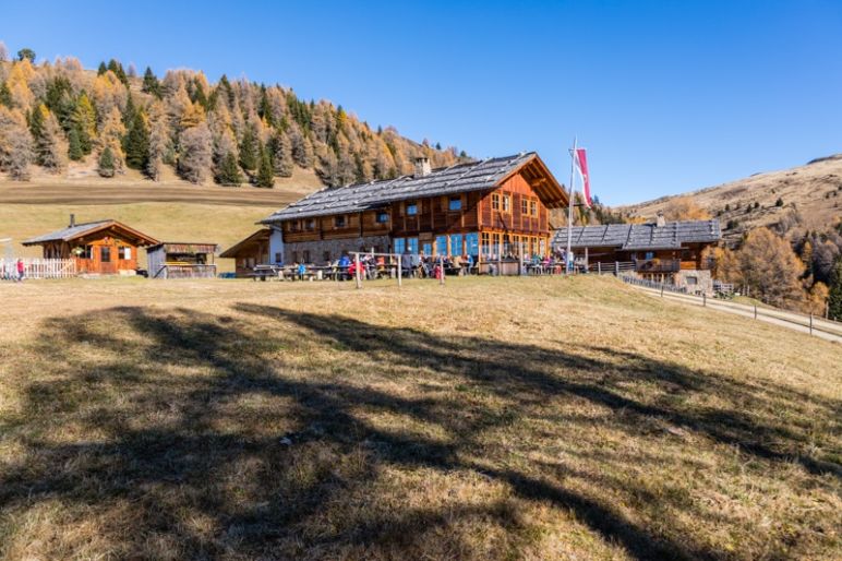 Naturhotel Lüsnerhof - Wellness und Wandern in Südtirol | Wandern mit Kind - Kreuzwiesen Hütte auf der Kreuzwiesenalm