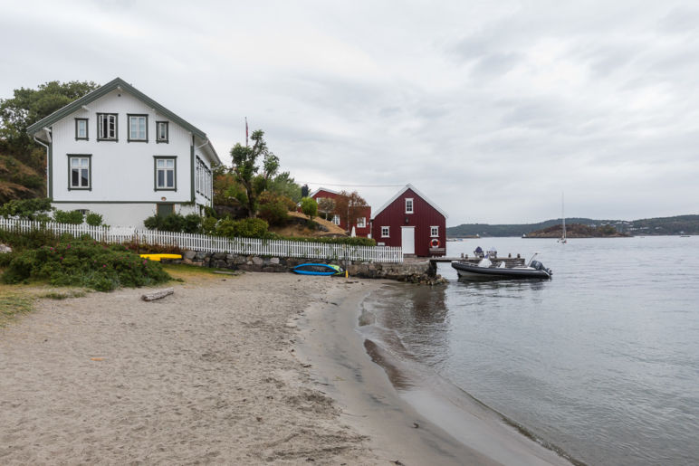 Südnorwegen: Tipps für den Familienurlaub an der Südküste Norwegens - atemberaubende Natur, tolle Wanderungen, einsame Inseln und viel Zeit als Familie. | Zwischenstopp in Arendal und Besuch der Insel Merdø.